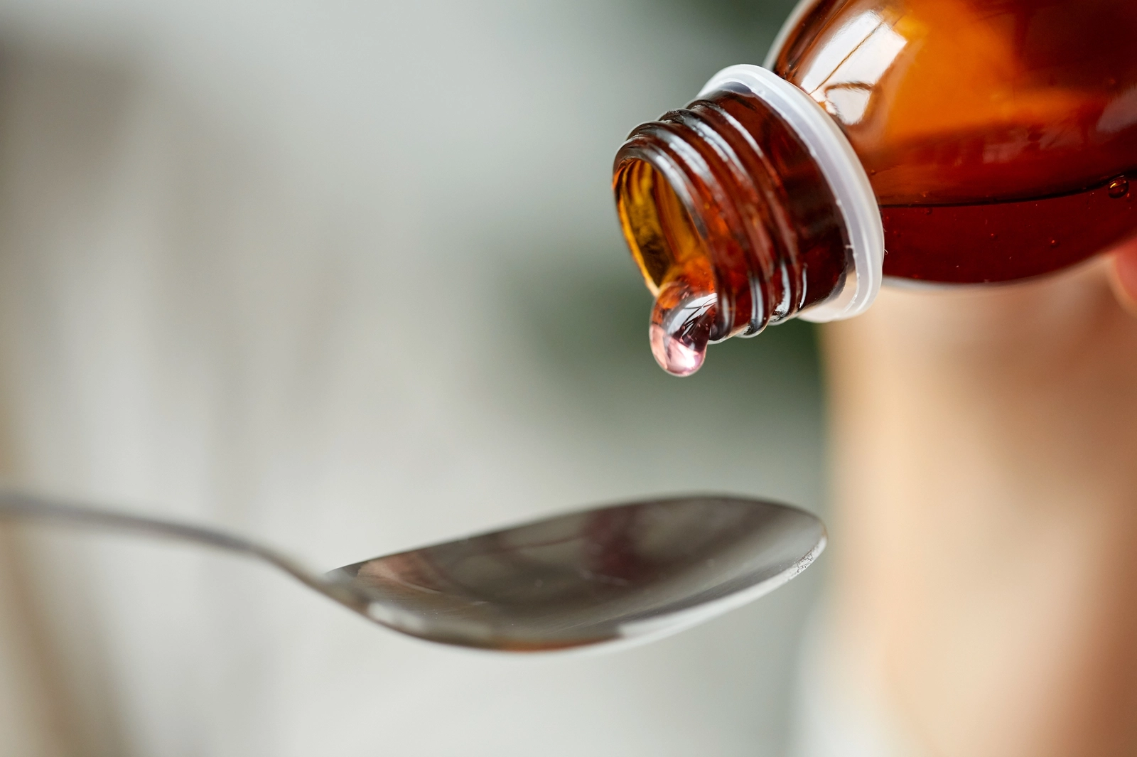 What Does Lean Do: Effects, Risks & Dangers of Purple Drank
